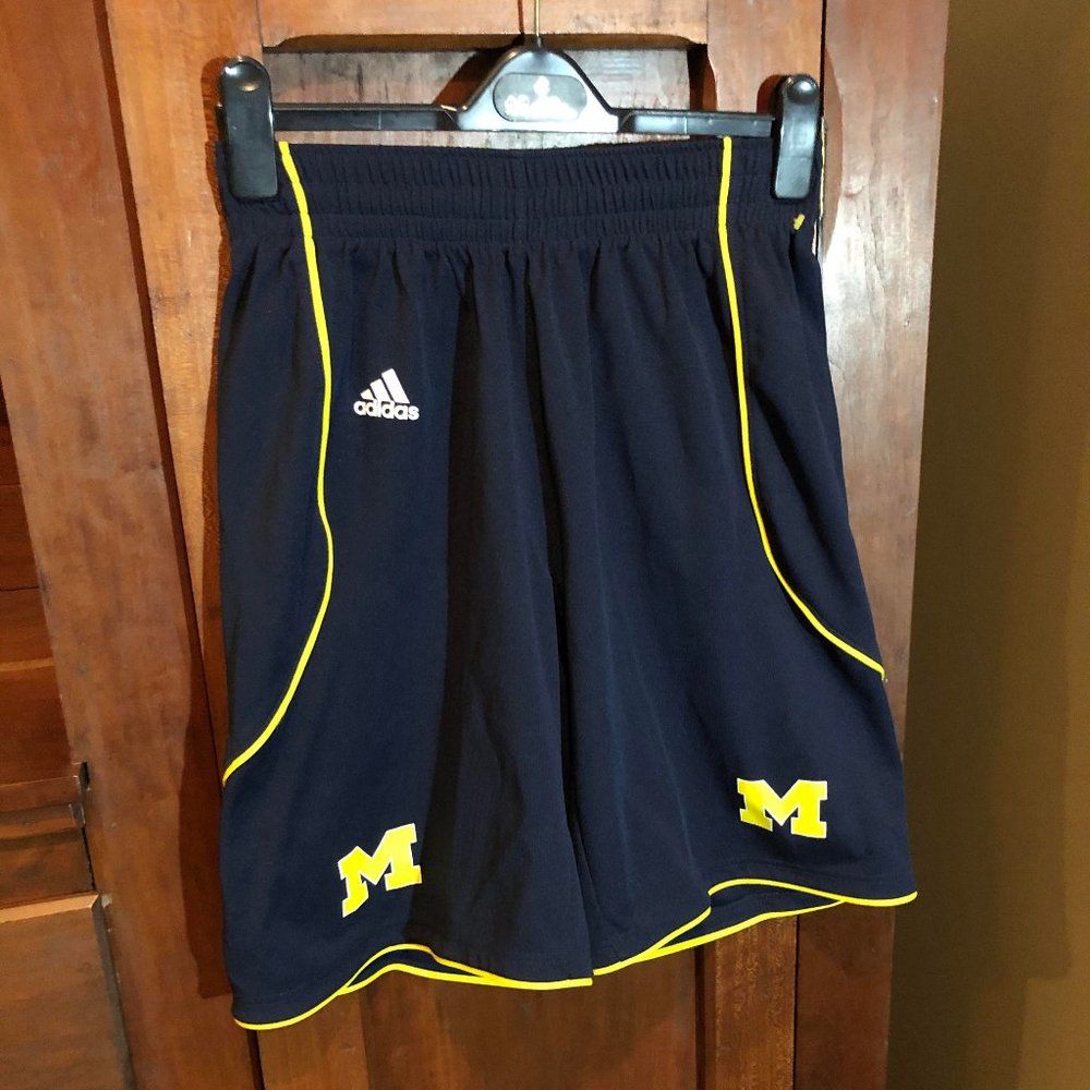 ADIDAS Michigan Wolverines Basketball Shorts - MED + Bonus!!!